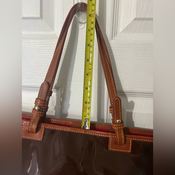 Dooney & Bourke tote bag brown patent leather suede bottom tan leather handles - Picture 13 of 15